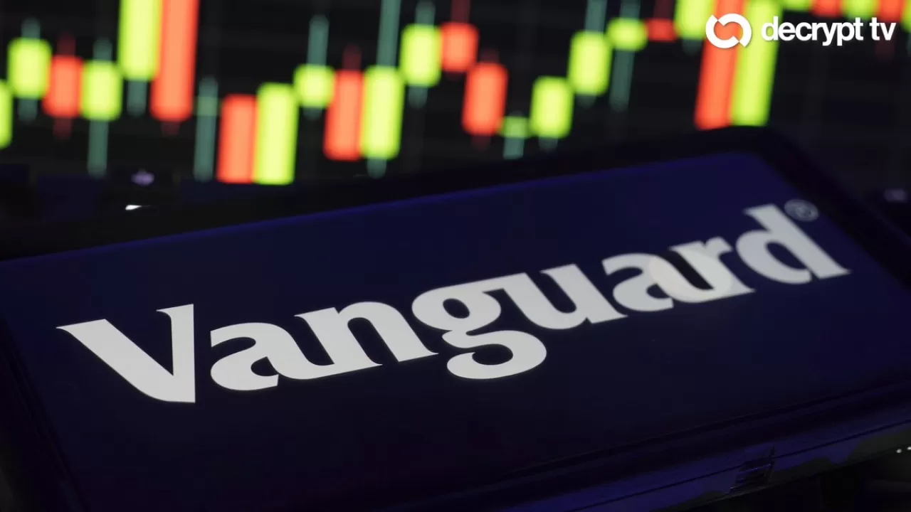 Vanguard Kripto ETF'lerine Onay Verdi, Coinbase'e Dava Açıldı